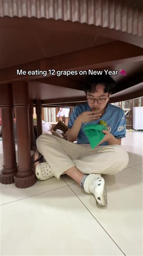 12 Grapes Tradition: Celebrating New Year with Family