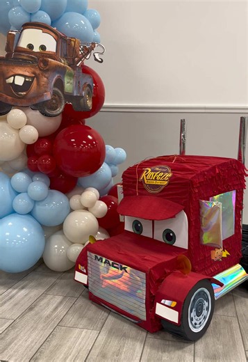 Lightning McQueen Cars backdrop for kids party