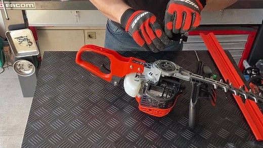 2.5K views · 98 reactions | Our New hedge-trimmers lineup HC-2020, HC-2020R & HC-2320 https://www.echotools.com/en_us/products/hedge-trimmers/double-sided-hedge-trimmer #echotools #echo #hedgetrimmers #newproduct #gardening #professionalgrade #5and2yearswarranty #lightweigt #easytouse #HC2020 #hc2020r #hc2320 | ECHO Global | Facebook