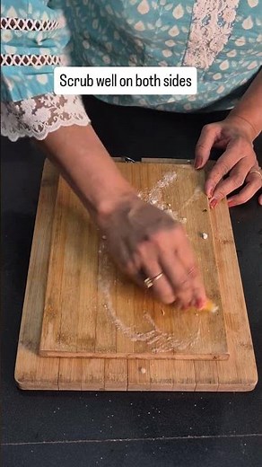 “How to Clean Wooden Cutting Board Naturally | Lemon + Baking Soda Hack 🍋”