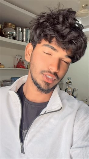 M A N U 🧃 on Instagram: "Vodhu ra babu e Valentine’s Day .. #like#comment#reelviral#follow"