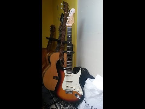 Inside: Fender Stratocaster Hardtail Robert Cray signature MIM 2004
