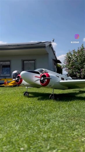 Wow! HUGE RC Twin Beech 18 flight demonstration 😋 #rc #rcplane #aviation #avgeek #aviationlovers | Löbair RC
