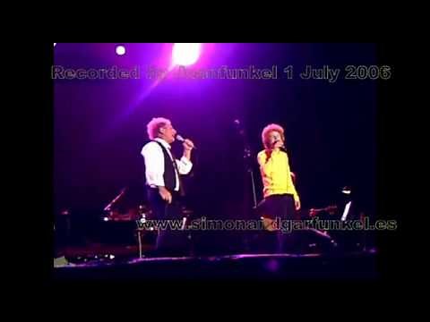 James Garfunkel (Art Garfunkel Jr) and his father singning Feelin´ Groovy in Madrid