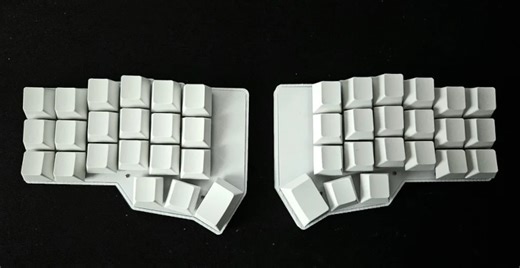 Split Keyboard Uses No PCB