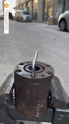 1M views · 2.9K reactions | Remove rusted socket head cap bolts #viralvideo #reelsvideo #viralreels #fypシ #toolkit #viral | Tools4You | Facebook