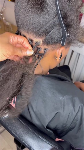 86K views · 887 reactions | Mini twist tutorial/how to. #explorepages #trendinghair #explorereels #exploremore #exploretheworld #minitwist | Sonia Ogbeide | Facebook