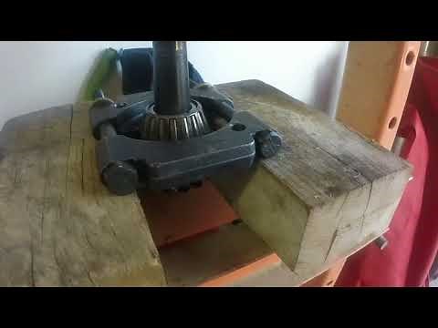 How to remove a pinion bearing