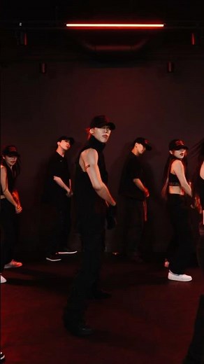 뱀뱀 (BamBam) 'LAST PARADE' Dance Practice Video