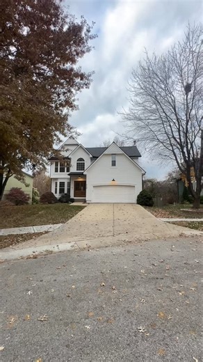 The final goodbye…. Saying farewell to a home isn’t just handing over keys; it’s physically letting go of years of blood, sweat, tears, and unconditional love. ♥️ Every chipped paint corner and worn floorboard holds a silent story of community and family built within these walls. This emotional roller coaster is unexplainable, a beautiful ache in the heart. We pack up the physical, but the soul of this place—that stays with us forever. 🥹 May the next owners feel every ounce of the happiness tha