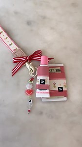 Oh she’s cute!🌟Tomorrow is the last day before the shipping cut-off! Plus the entire site is 25% off 🎀 | Thread Wallets