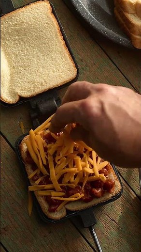 Campfire Chili Pockets