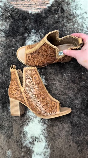 Western Heeled Boots: A Fashion Statement