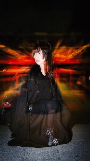 XRAGE仲間（エックスレージ） | 秋冬新作コレクション 2025 “赤い彼岸花と黒い鴉が交錯する世界” #XRAGE #秋冬新作#仲間 | Instagram