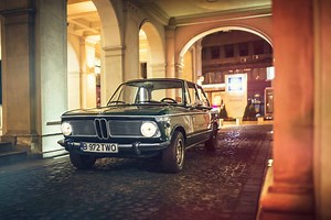 VIDEO: BMW 2002 reminds us what we love about BMW