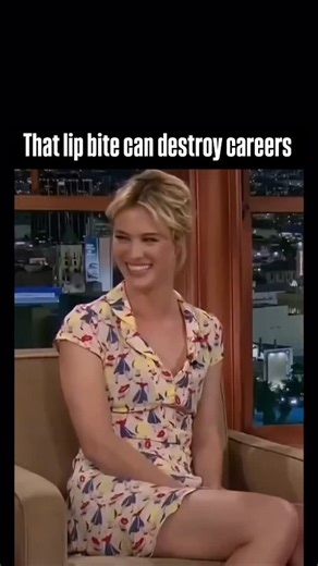Ferg is a savage. What a fantastic host btw 👏 In 2014, during an episode of The Late Late Show with Craig Ferguson, actress Mackenzie Davis appeared as a guest while promoting AMC’s Halt and Catch Fire. The interview unfolded in the relaxed, conversational style that host Craig Ferguson was famous for, drifting playfully off-script. At one point, Davis delivered a slow, deliberate lip bite while holding eye contact with Ferguson—a brief, unscripted gesture that instantly shifted the energy in t