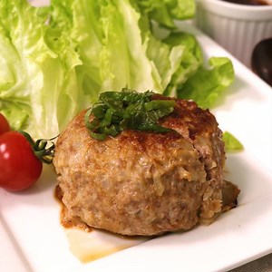 しゃきしゃき！豚ひき肉とれんこんのハンバーグ 作り方・レシピ | クラシル