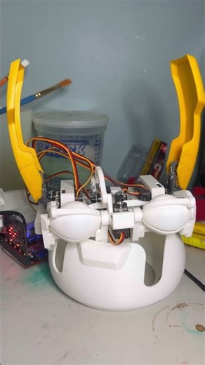Enjoying making eye mechs by @WillCogley ! #robot #emotive #puppet