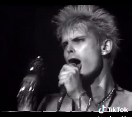 Billy Idol's Epic Performance of Rebel Yell Live