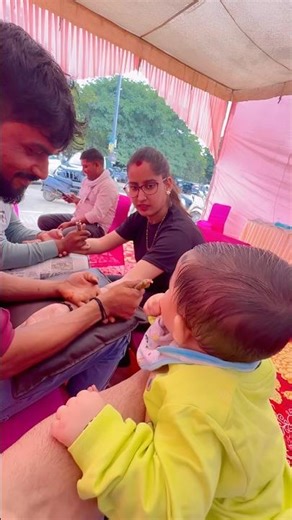 Rudransh ke sath lgwayi Mehendi @durgakataria # #love # #viral #shorts #youtubeshorts #video #cute