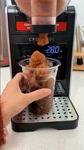 The Easiest Way to Make Slushies at Home | Crownful | #slushie #chill #drink