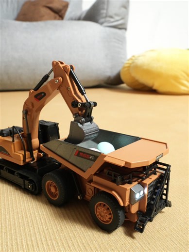 My 1/64 construction crew clocking in！ #rc #satisfying #miniature #minicar #rccar