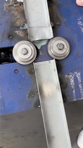 Coin minting machine in action! 🪙 #CoinFactory #MintingMachine #MetalProcessing