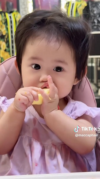 Macca ăn: Vừa ăn vừa cười khiến bạn không thể nhịn được
