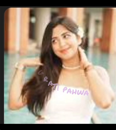 top 9 beautiful female youtubers