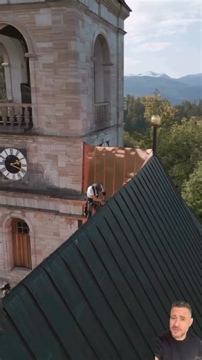 🏛️ One of the most stunning roofs in Europe. This technique turns copper sheets into solid, long-lasting architectural masterpieces — all handcrafted with precision, no glue, no sealant, just skill and craftsmanship. Each piece reflects light like art, blending strength and luxury in one design. 📲 Follow @laertejr_mkt.eua for innovative construction and design ideas from around the world. 🎥 Credits: falzmaster_minsk_belarus • theartofroofing #BusinessIdeas #ArchitectureDesign #LuxuryConstruct