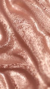 2K views · 77 reactions | Time to get that glow. Our Face Illuminator Highlighting Powder is formulated with high-pearl powder that starts out subtle and builds to deliver the most beautiful illumination. Drop a ✨ if you agree. | Laura Mercier | Facebook