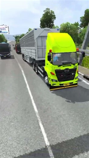 EXTREME CONTAINER IN TRAFFIC 🚛🔥 #bussimulatorindonesia #trucksimulator #youtubeshorts