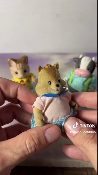 Retro Toys: Calico Critters Dollhouse Fun