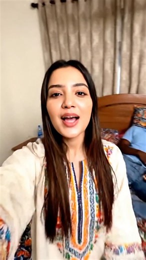 AMNA VLOGGER on Instagram: "Mom Ki Batain Sun Lo Sab #amnavlog #india #indian #blackboy #desivlogger"