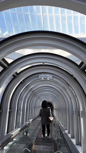 If your goal is to get a photo/video on the escalator alone and not the viewing deck at the 40th floor, then you don’t need to buy tickets. Just ride the elevator up to the 39th floor, from there you can ride the escalator unlimited times until you get your desired shot. 📸 | 📍Umeda Sky Building is around 15 minutes by foot, from Umeda Station - Exit from the Midosuji South Exit and walk north. #umeda #osaka #building #japan #japantravel #fyp #foryou #skytower #osakajapan #free #freethingstodo