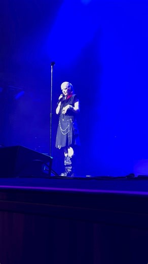 WHAT A NIGHT SYDNEY! (video 1) A good point and a final point about beachballgate. Can’t add more than one video so will add the others in the next posts. For all videos and photos check out my Instagram @iamjasonhabibi | Garbage NZ/Australia