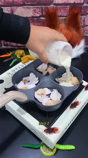 Effortless Breakfasts with Nonstick 4-Cup Egg Frying Pan