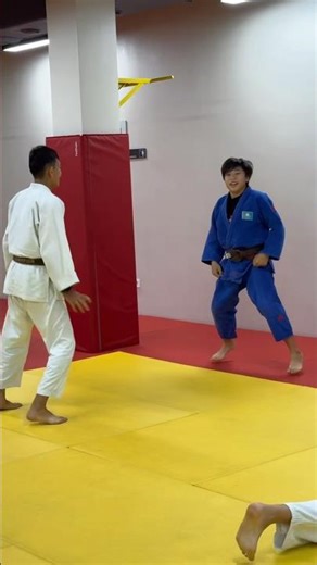 A fragment of the behind-the-scenes training process.