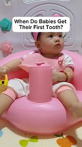 When Do Babies Get Their First Tooth? • Most babies get their first tooth around 6 months. • Some may start as early as 4 months or as late as 12 months. • The bottom front teeth (lower central incisors) are usually the first to appear. • Signs include drooling, chewing on objects, irritability, and swollen gums. #Babydevelopment #Parentingtips #viralpost2025 #reelsvideoシ #followerseveryone #Hilighteveryone #reels2025 #reelsvideo #reelschallenge #foryoupage #fyp #followers #baby #babyreels #newb