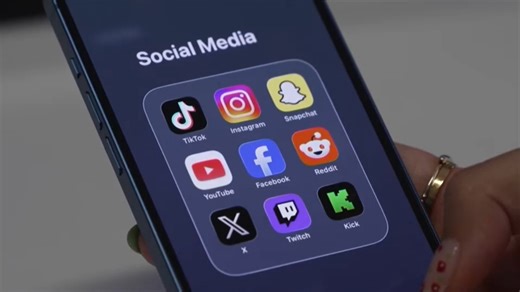 New York state law requires social media platforms to display warning labels to young users