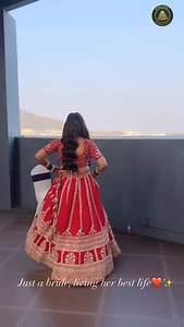 Just a bride, living her best life ❤️✨ | Lehenga_studio_Chandni_chowk