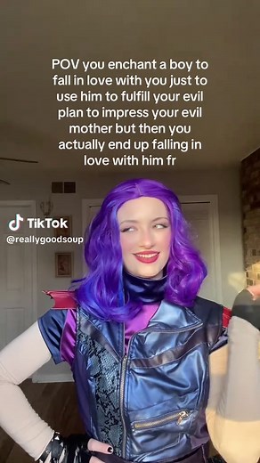 Mal's Evil Plan Goes Wrong: Descendants Love Story