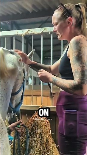 A Heartbreaking Farewell to Her Beloved Horse 🥺💔