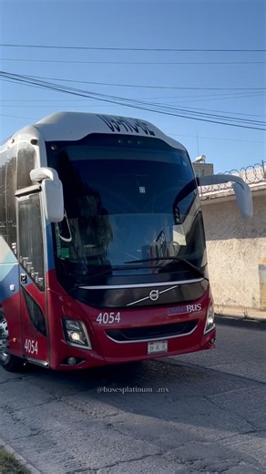 Saludos al operador de la unidad 4054 de Ovnibus Plus Volvo 9800 Euro 6
