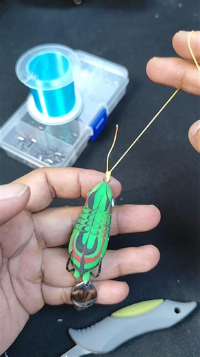 How to Rig a Soft Frog the Right Way (Weedless & Effective)