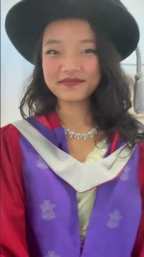 Planning your grad outfit? Here’s the colour gowns you can expect at graduation ✌️👩🏾‍🎓