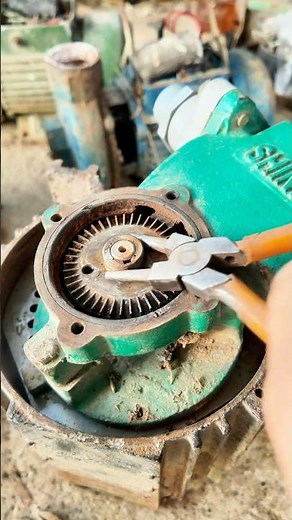 Easy Way to Remove a Pump Impeller 🚰🔧#shorts #waterpumprepair #pumprepair
