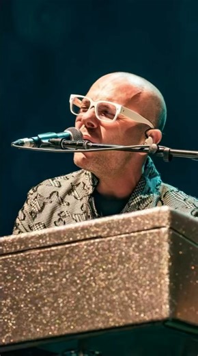 Hope everyone had a wonderful holiday season. Speaking of wonder, we finally brought Wonder to life and premiered it in Boston! It’s a longtime dream and the perfect way to close out the year. The show is currently at the American Repertory Theater— playing now through February 8th. If you’re in or around Boston, we’d love for you to see it! Looking forward to many more adventures in 2026 🚀 | A Great Big World