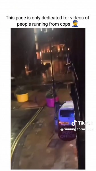 people running from cops 👮 Follow us for more #running #cop #police #ukbiker #uk #ukcop #uk #klx #crf #pullover #copsoftiktok #funnycop