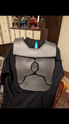 I've finished painting and building the chest plates and back plate. now it's on to the next pieces! #statwarscosplay #foamcraft #bobbafett #cosplay #starwars #bobbahelmet #artistsoftiktok
